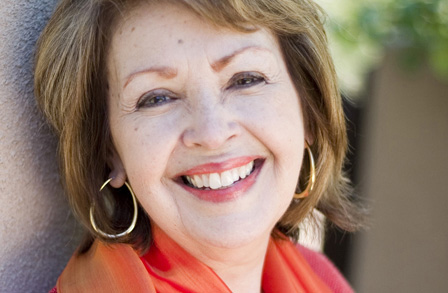 Color photograph of American poet Pat Mora